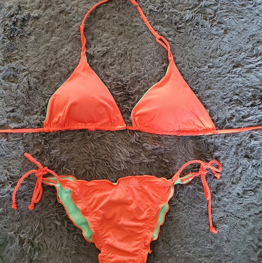 Kendal X Kylie bikini